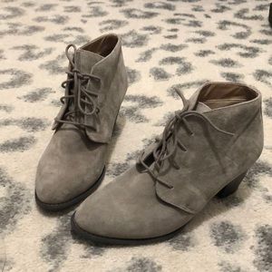 Vionic greige bootie with laces. Size 8.